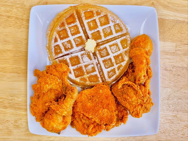 9 Pcs & 2 Waffles.