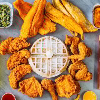 2 Pieces Chicken & 2 Pieces Catfish with 1 Side